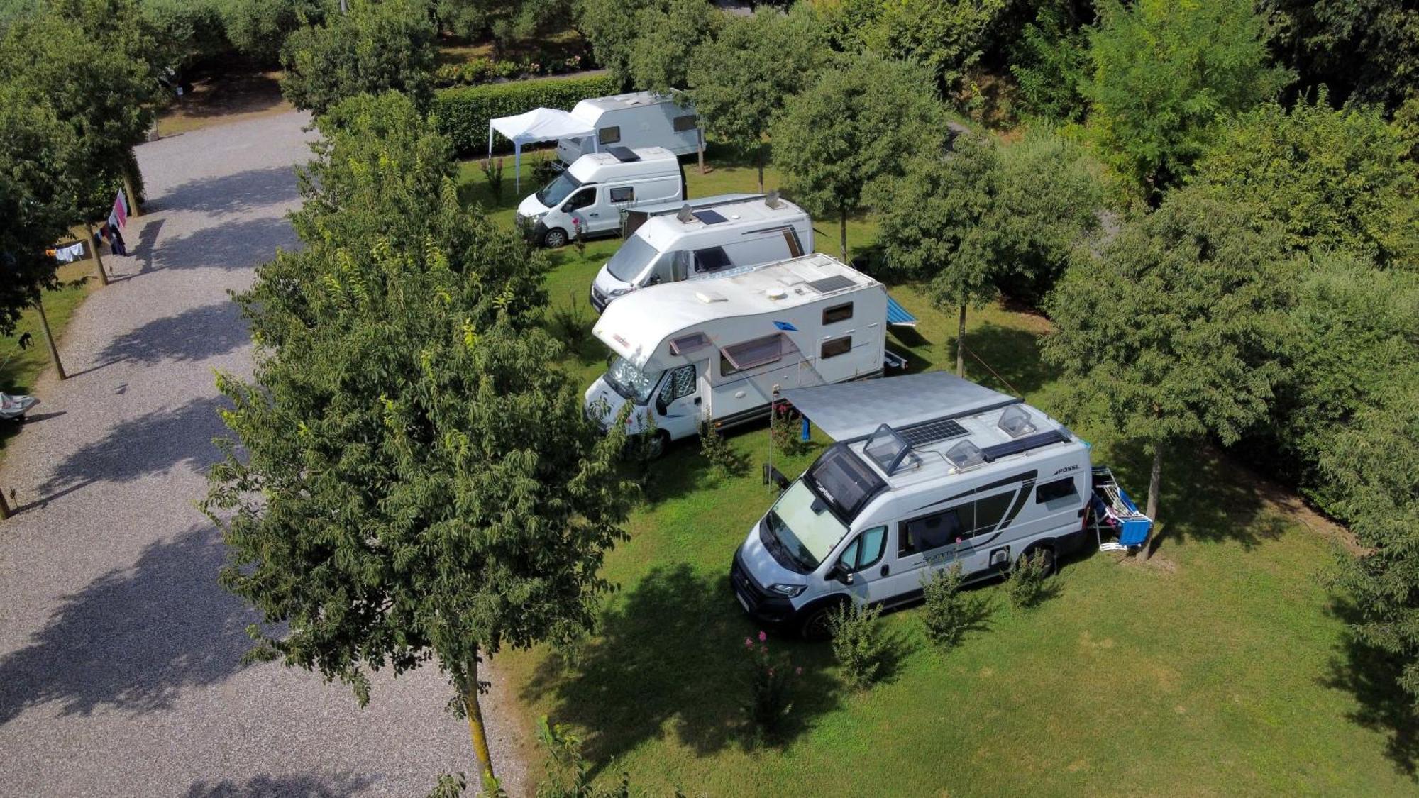 Seregner Agricamping & Homes - Adults Only 18 Monzambano Zewnętrze zdjęcie